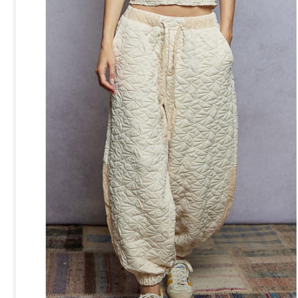 POL “ Shayle 2 “ POL Quilted Joggers and Hoodie 2 Piece Set 75& 56 - Picture 4 of 7